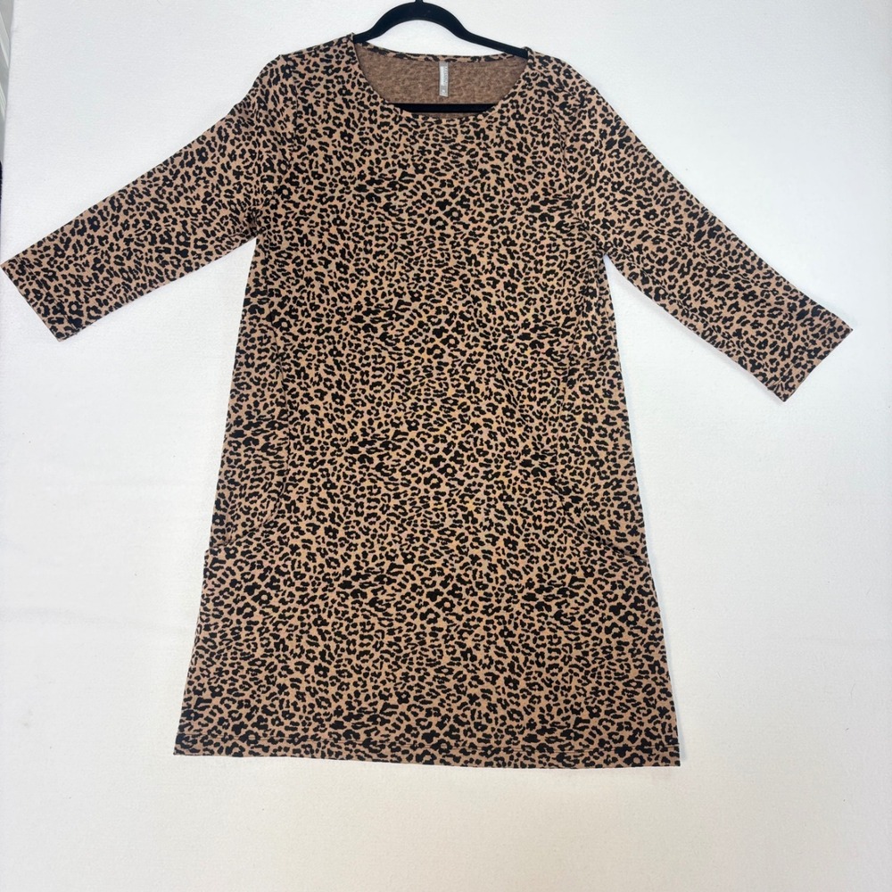 Massini Essentials Leopard Print Shift Dress Tan Black 3/4 Sleeve Pockets Medium